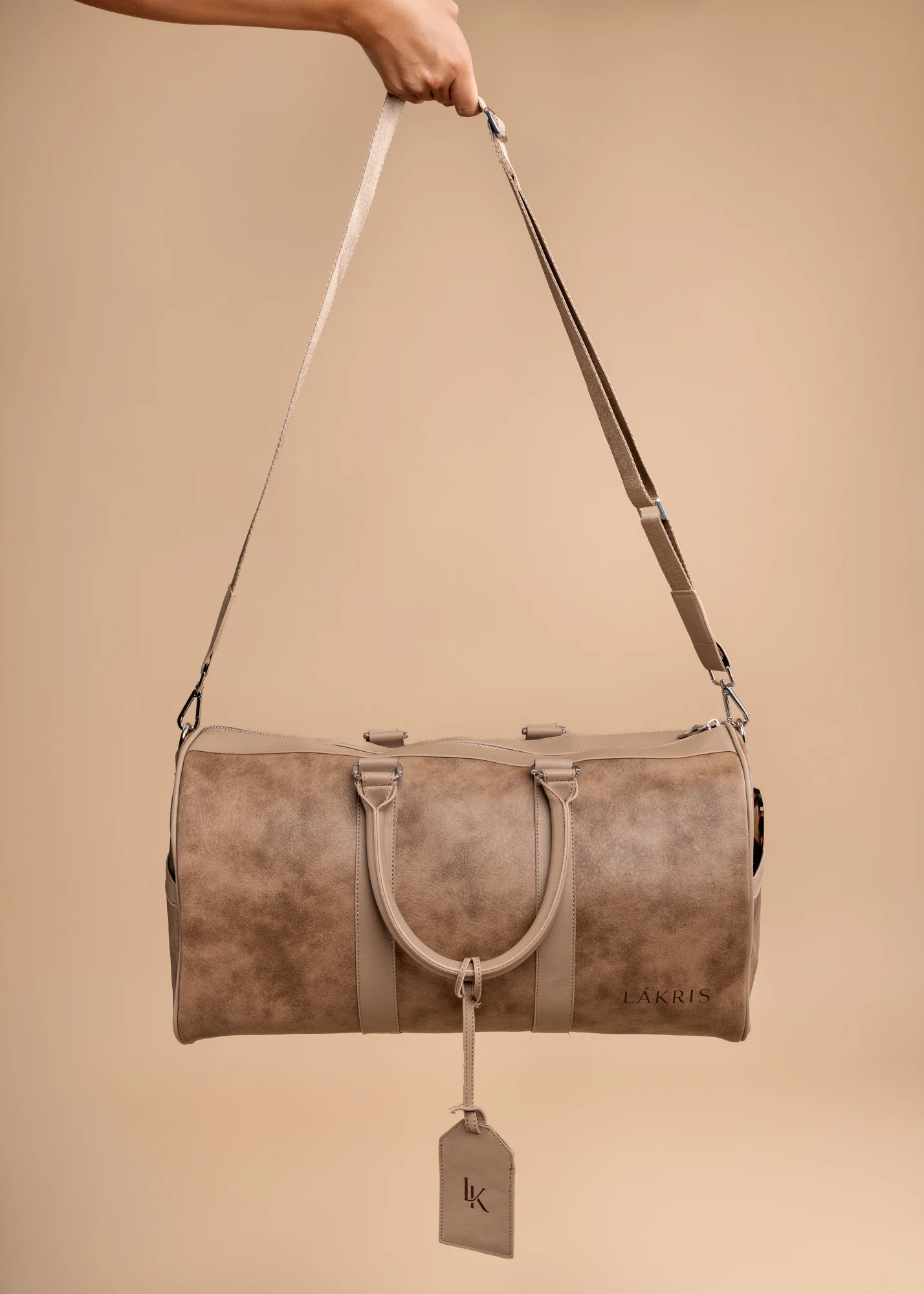 LÁKRIS SUEDE BAG u nijansi Bison, na dugoj ručki